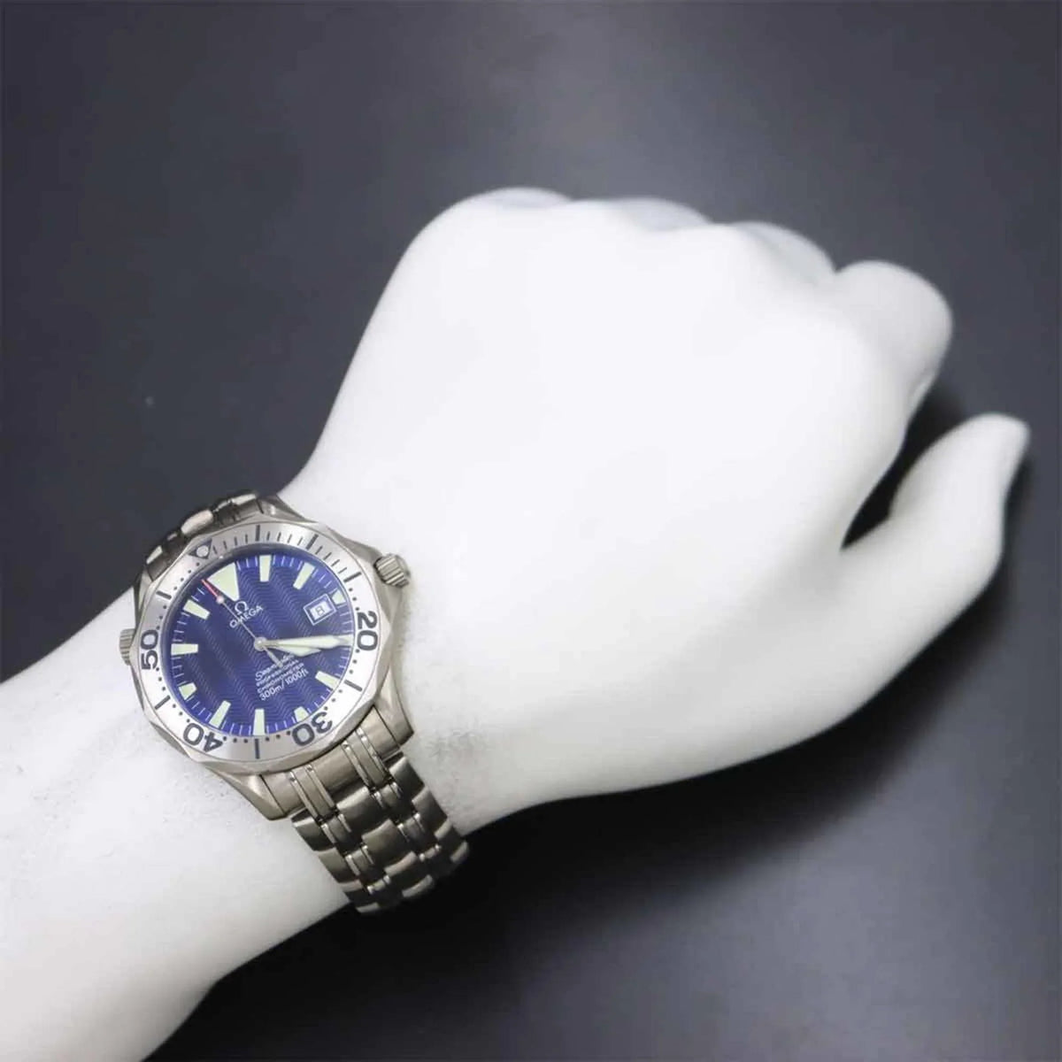 Pre-Owned OMEGA Seamaster 300 Professional 2231 80 Men's Watch Titanium Date Blue Dial Automatic (Good)