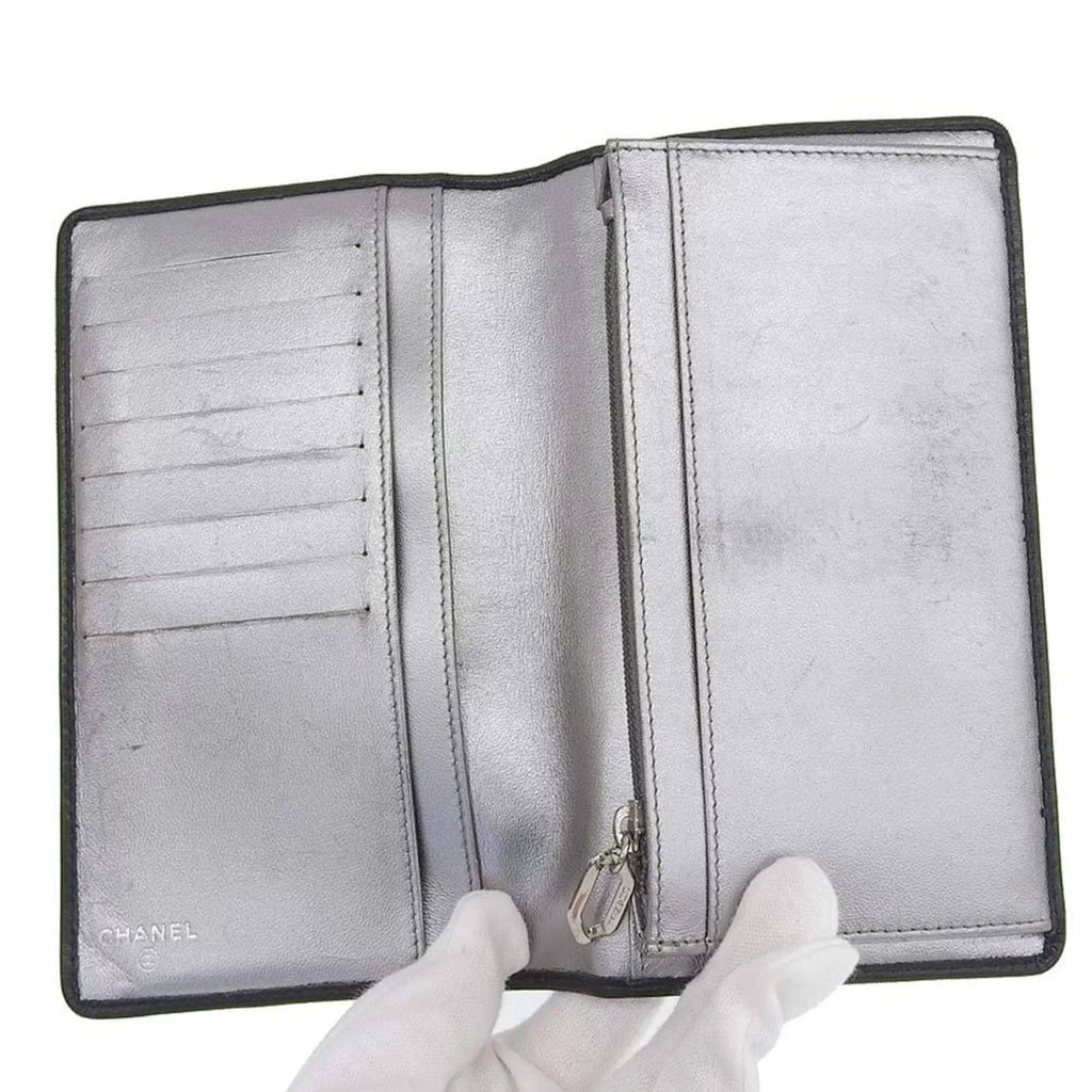 10 A30043 (Good). Pre-Owned Chanel CHANEL Mademoiselle Line Coco Mark Logo Stripe Long Wallet No