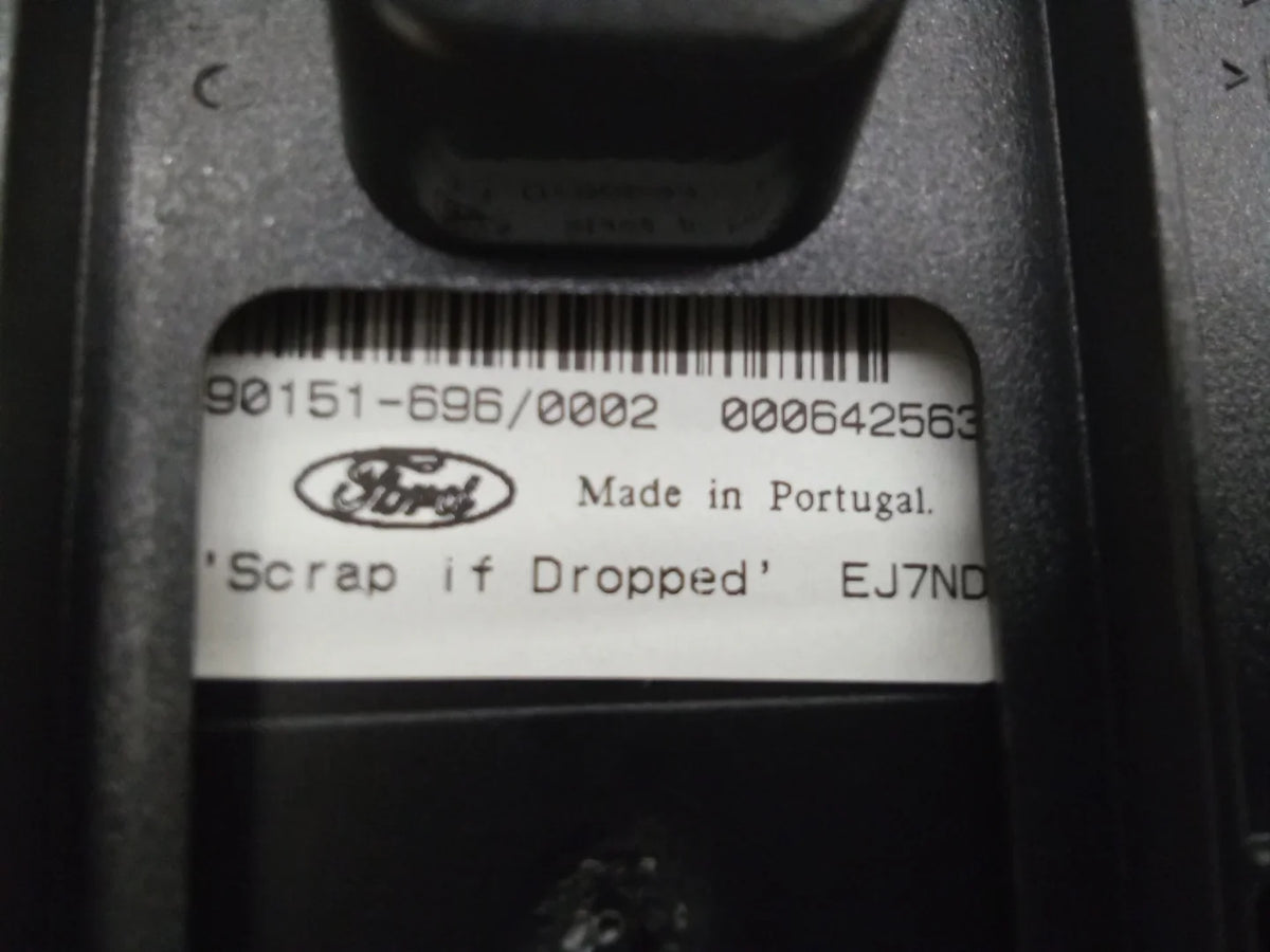 Pre-Owned 13-16  Escape Control Panel w/ Audio System Radio OEM (Good)